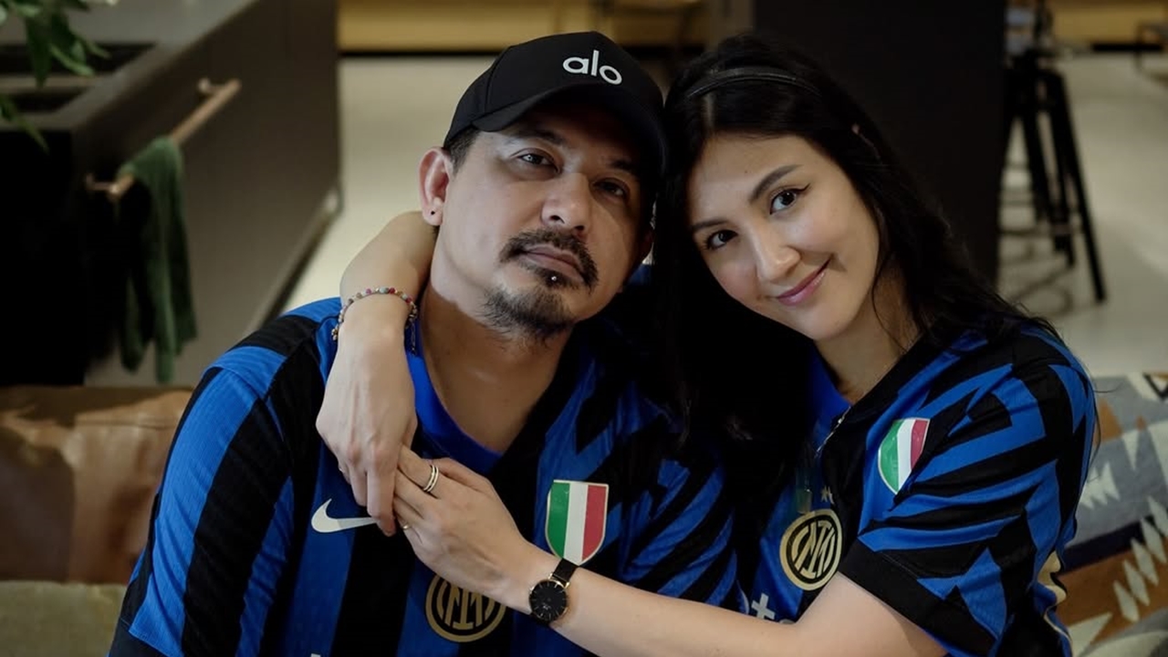 Dari cinlok jadi komitmen serius, ini 11 potret kebersamaan Ryan Delon & Sharena usai 11 tahun menikah