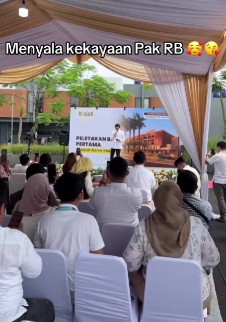 Reino Barack bangun masjid di perumahan, muat 1000 jamaah, 7 potretnya di peletakan batu pertama