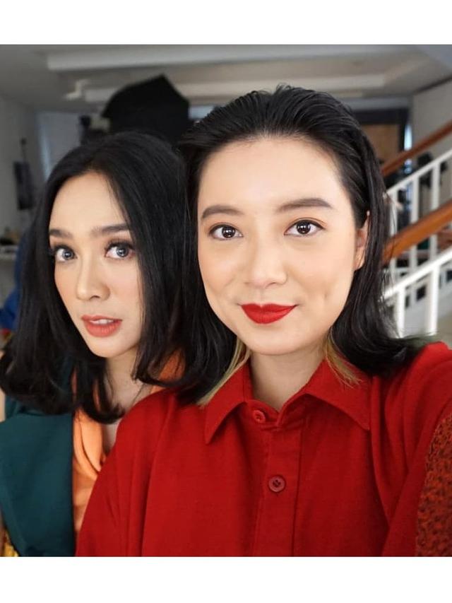 30 tahun bersahabat, ini 11 transformasi potret kebersamaan Leony dan Dea Ananda yang selalu kompak