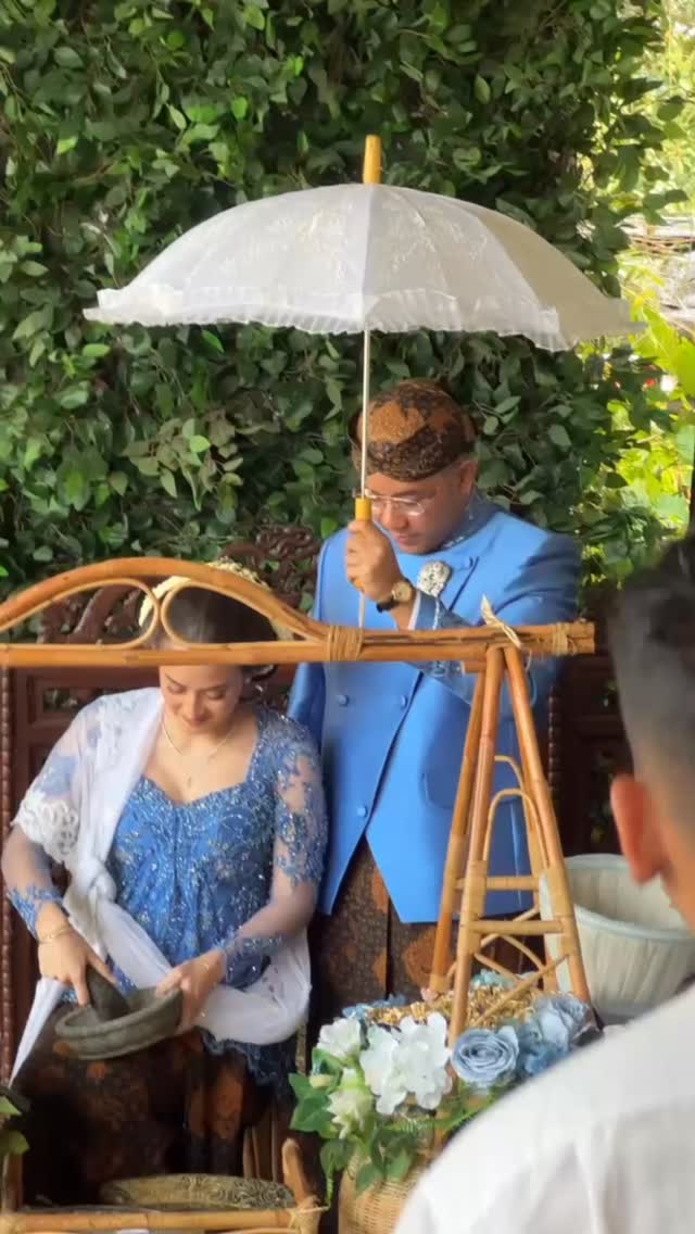 9 Potret Andrea Scherer, menantu Ari Sigit, gelar mitoni kehamilan, dihelat intim dengan adat Jawa