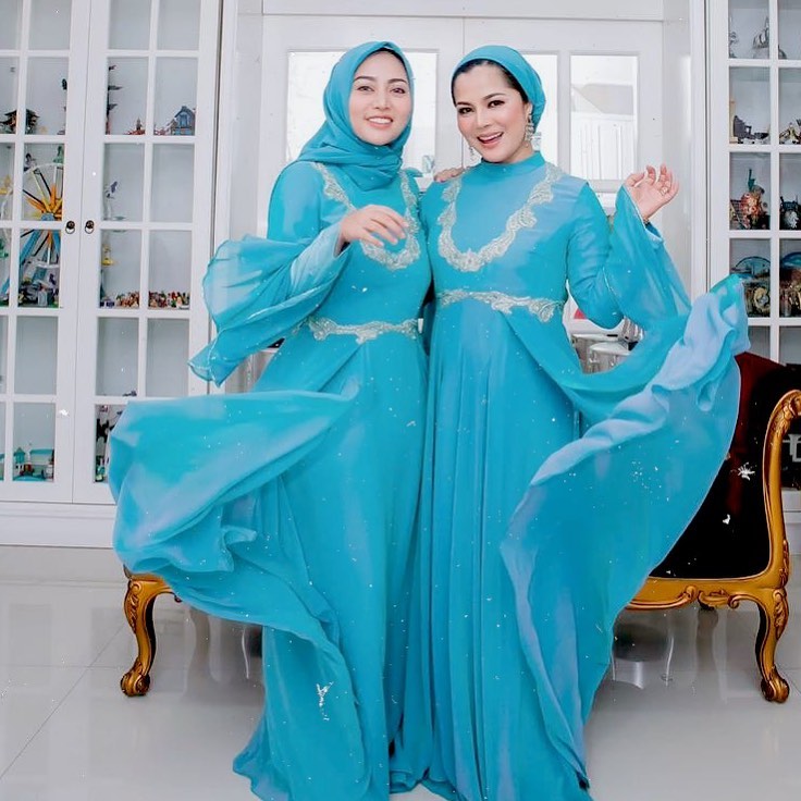 Dulu disuruh panggil tante, intip 11 potret kebersamaan Rachel Vennya dan ibunda dari dulu hingga kini