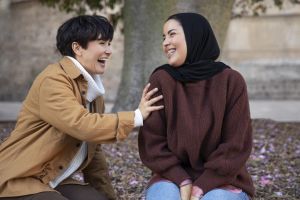 100 Kata-kata gombalan maut tongkrongan anak muda, spontan tapi bapernya ngena di hati