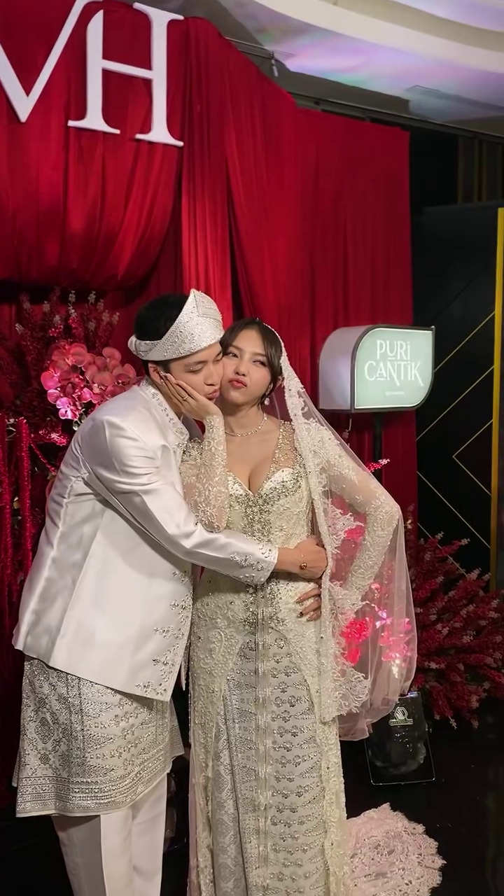 9 Potret pernikahan Meyden dan pacar mualafnya, sudah akad Agustus baru dipublish sekarang