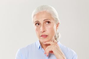 10 Foundation cair untuk menutupi kerutan sekaligus menyamarkan garis halus, harga di bawah Rp100 ribu