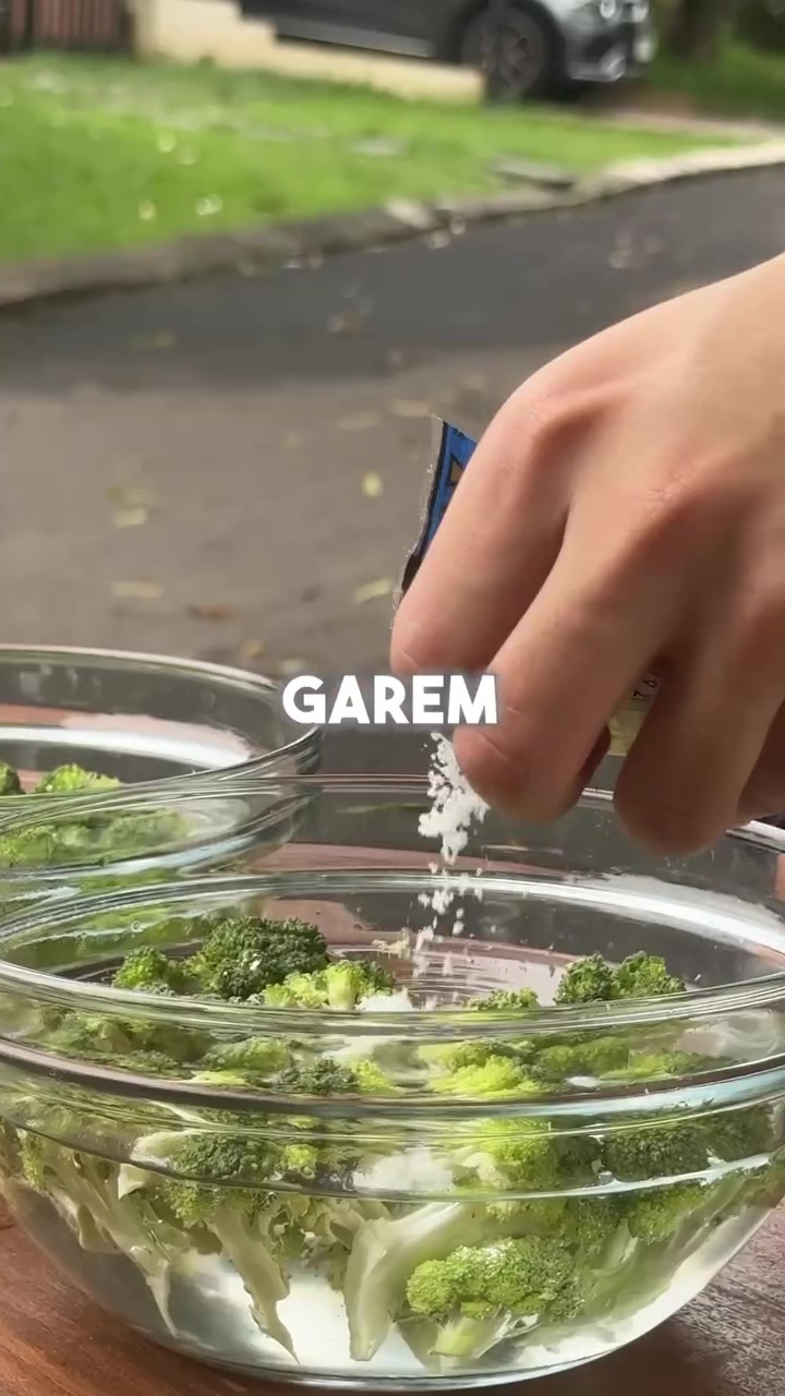 Pria ini bagikan cara ampuh cuci brokoli agar bebas ulat dan kotoran, kuncinya di 2 bahan dapur