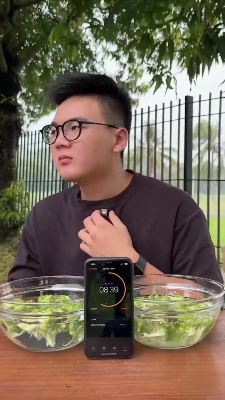 Pria ini bagikan cara ampuh cuci brokoli agar bebas ulat dan kotoran, kuncinya di 2 bahan dapur