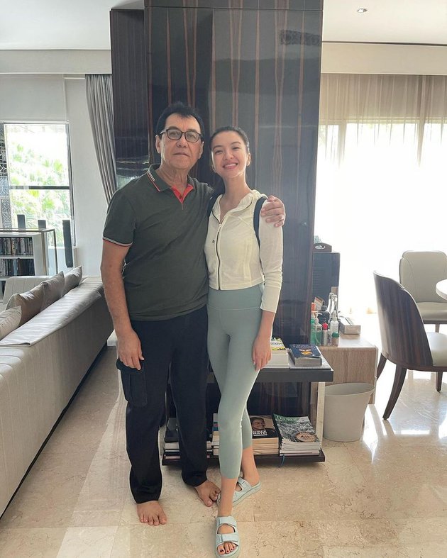 11 Potret kebersamaan Raline Shah dan ayahnya yang punya kerjaan mentereng, selalu kompak setiap momen
