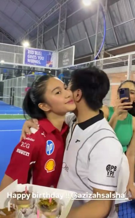 7 Potret Azizah Salsha rayakan ultah ke-22, dirangkul mesra Nadif Zahiruddin eks Anya Geraldine