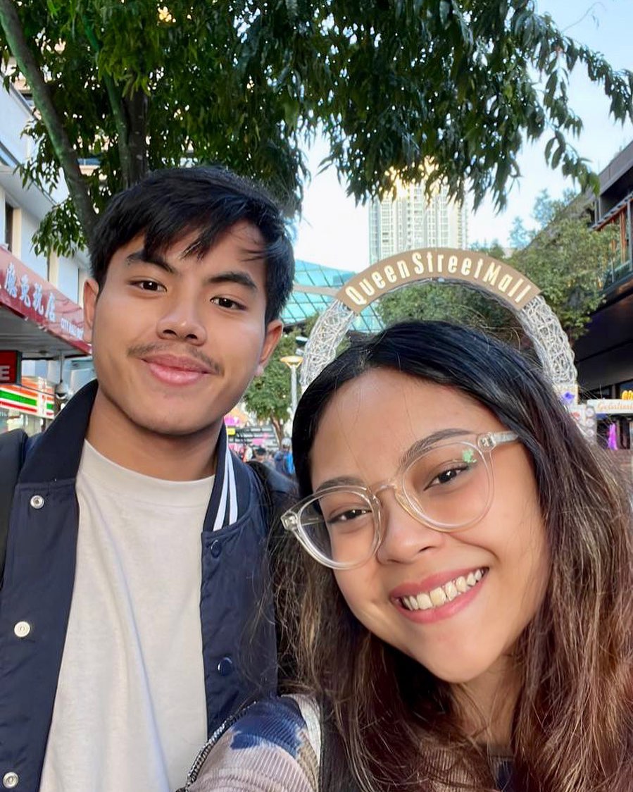 Tetap kompak meski beda orang tua, intip potret kedekatan 7 seleb dan saudara tiri yang bikin kagum