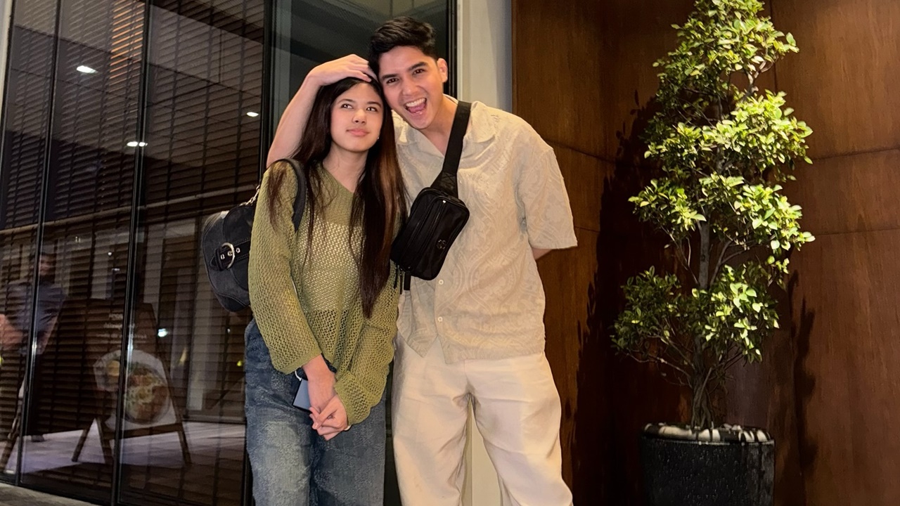 Tetap kompak meski beda orang tua, intip potret kedekatan 7 seleb dan saudara tiri yang bikin kagum