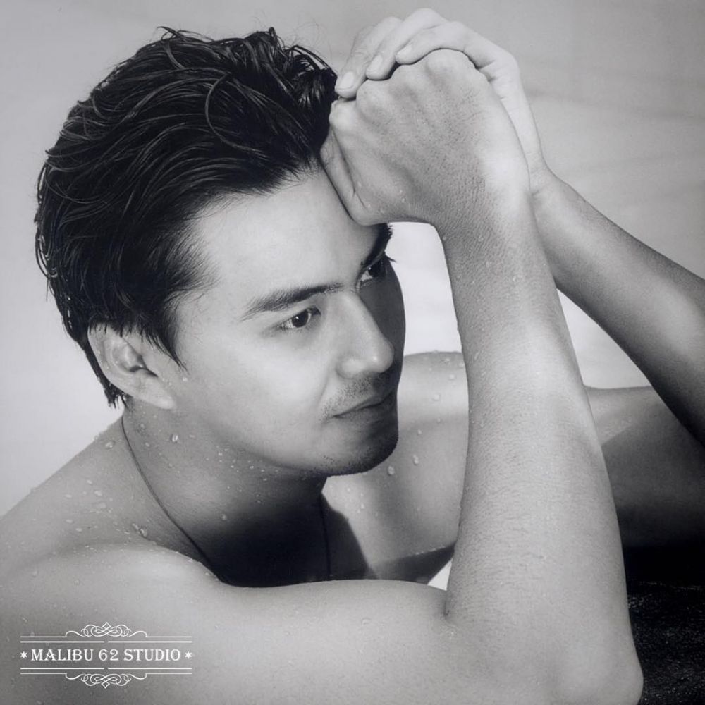 Aktor laga Misteri Gunung Merapi ini masa mudanya disebut mirip Andy Lau, ini 9 potret lawasnya