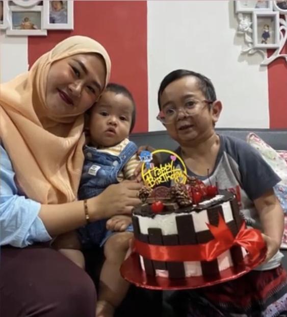  Tak banyak yang tahu, ternyata 7 seleb ini punya anak angkat, intip potret kedekatannya