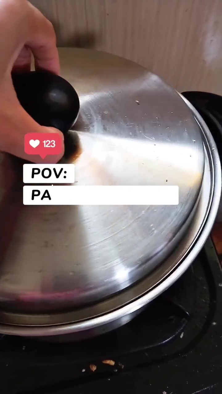 Wanita ini bagikan trik baru oven makanan cuma pakai panci, kuncinya di 1 alat ini biar nggak gosong