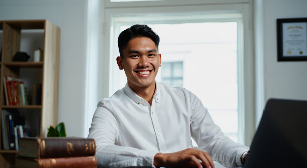 100 Kata-kata kekinian anak muda tentang hidup mapan, nggak cuma soal uang tapi mental