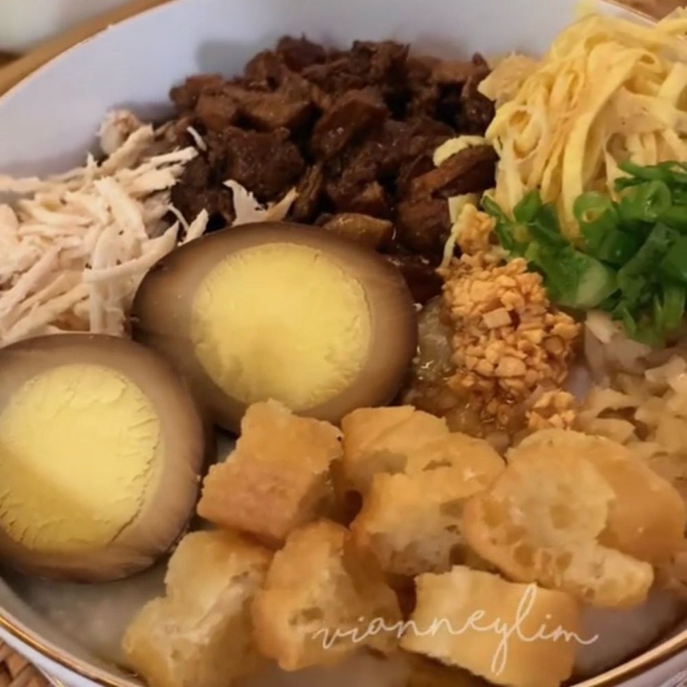 9 Resep bubur ayam lezat dan gurih, sarapan hangat yang bikin hari jadi semangat