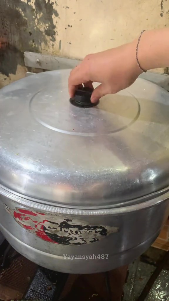 Ternyata tak perlu ditumis, ini trik bikin mie goreng untuk hajatan biar tahan lama tanpa capek ngaduk