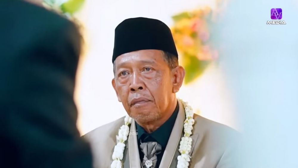 Viral kakek Tarman usai nikahi gadis 24 tahun beri mahar cek Rp3 Miliar lalu bagi-bagi uang ke tamu