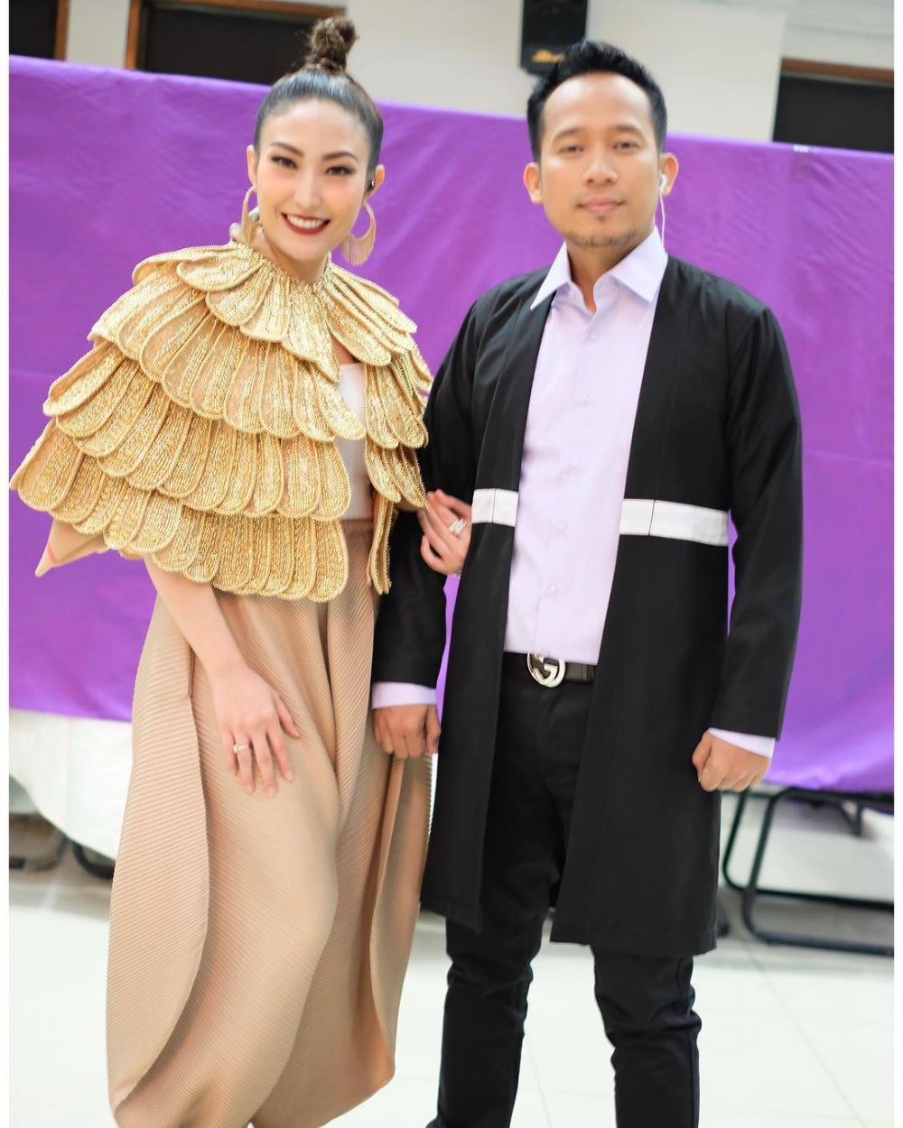 Gayanya di pesta ultah disebut totalitas, begini 11 potret Ayu Dewi tampil modis dengan dress cetar