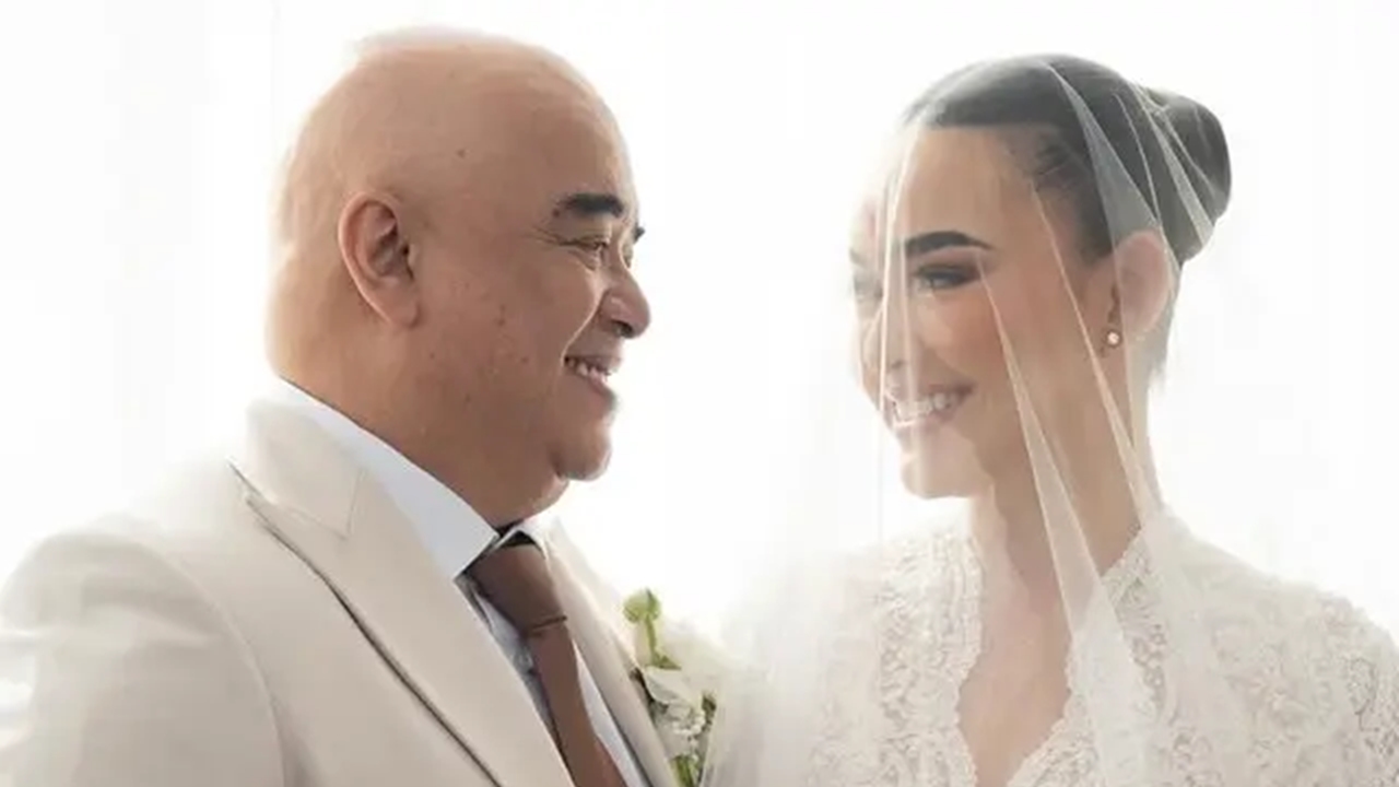 Momen haru Ramon Gauna Lugue ayah Amanda Manopo saat menikahkan putrinya