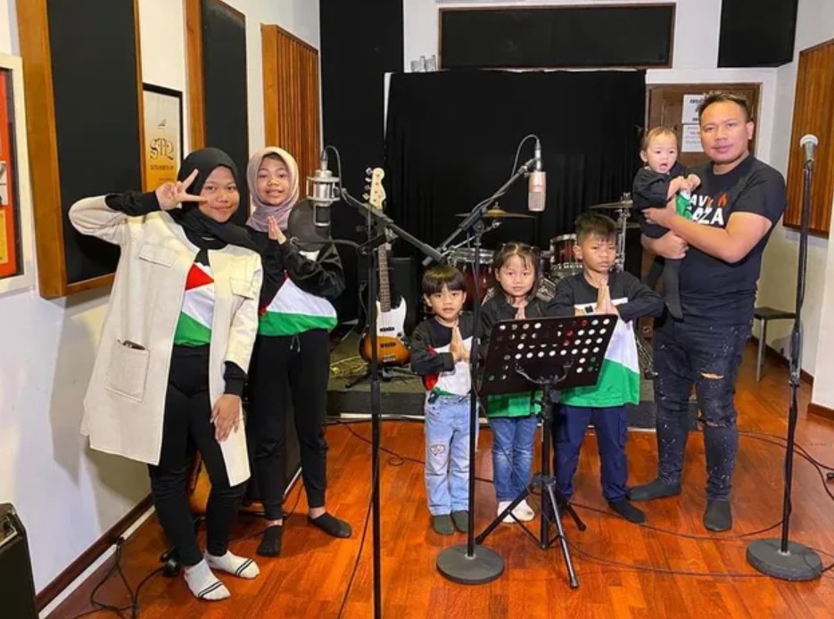Vicky Prasetyo sesali kisah cintanya yang heboh, bongkar fakta 24 kali menikah cuma gimmick