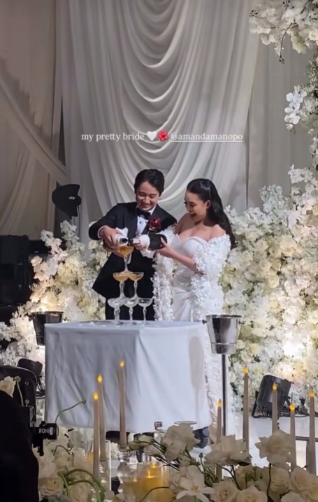9 Potret resepsi pernikahan Amanda Manopo dan Kenny Austin, usung konsep intimate dinner
