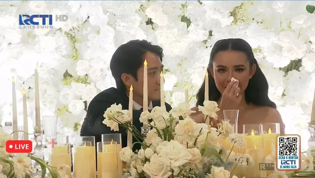 Momen Amanda Manopo nangis saat, Kenny Austin memandang penuh cinta