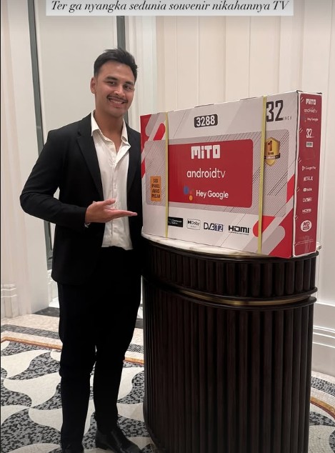 Gaya 9 seleb hadiri resepsi pernikahan Amanda Manopo dan Kenny Austin, Fajar Sadboy bikin pangling