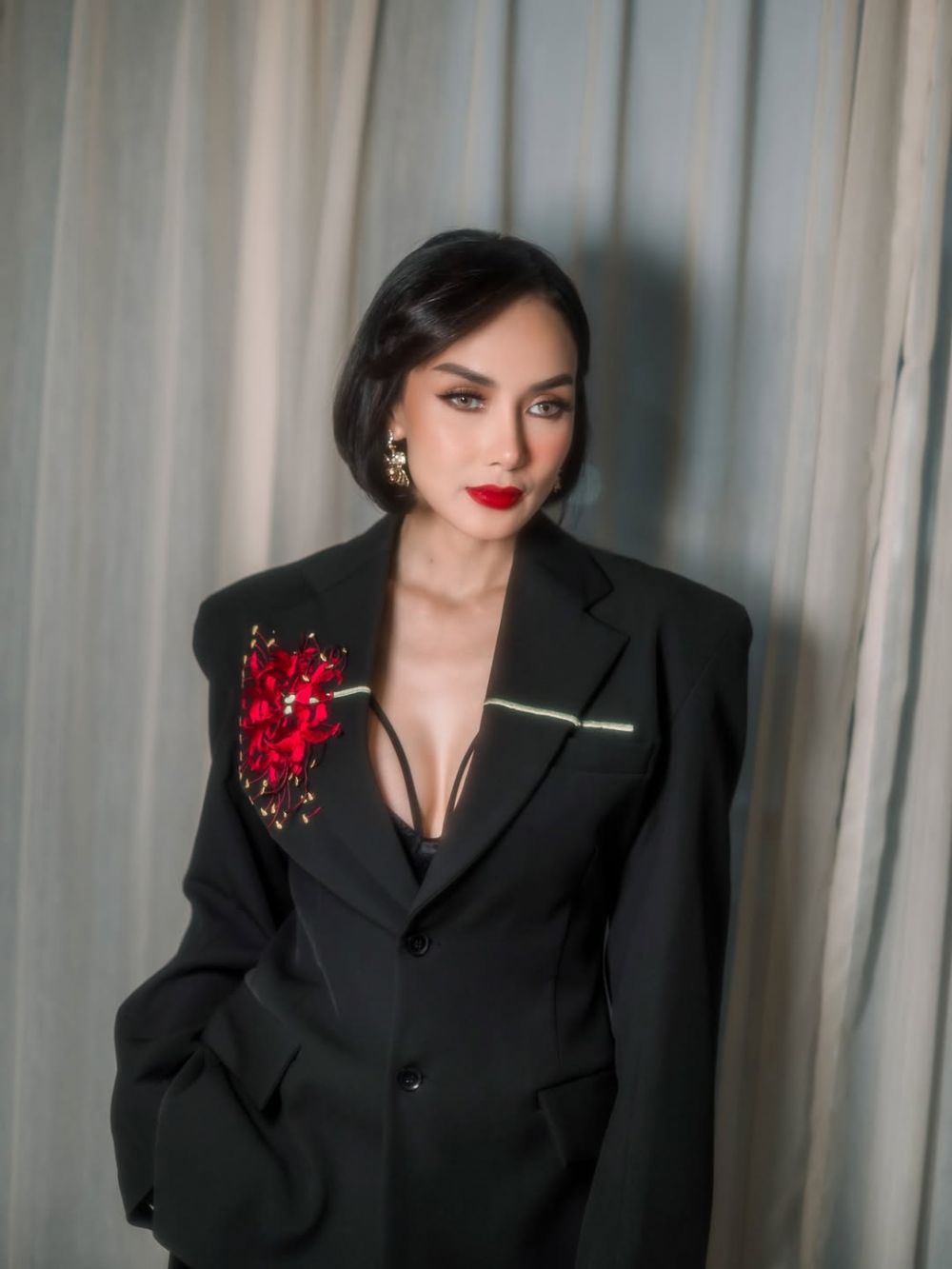 Gaya 9 seleb hadiri resepsi pernikahan Amanda Manopo dan Kenny Austin, Fajar Sadboy bikin pangling