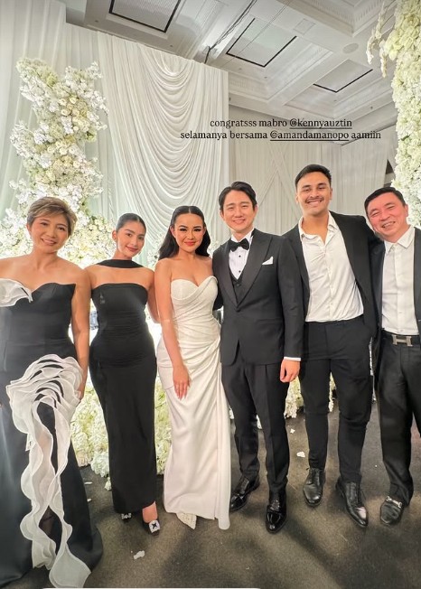 Gaya 9 seleb hadiri resepsi pernikahan Amanda Manopo dan Kenny Austin, Fajar Sadboy bikin pangling