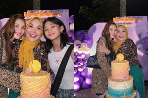 Ayu Ting Ting rayakan ultah ibu ke-53 pakai kue isi lembaran uang Rp50 ribu, ternyata hasil patungan