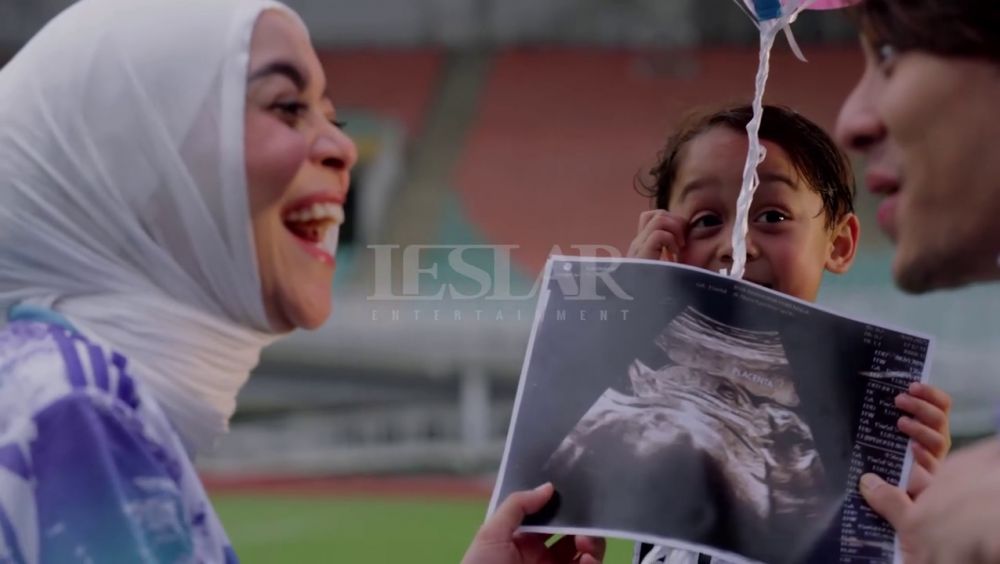 Siap sambut keluarga baru, ini 9 momen unik Rizky Billar dan abang L umumkan hamil ketiga Lesty Kejora