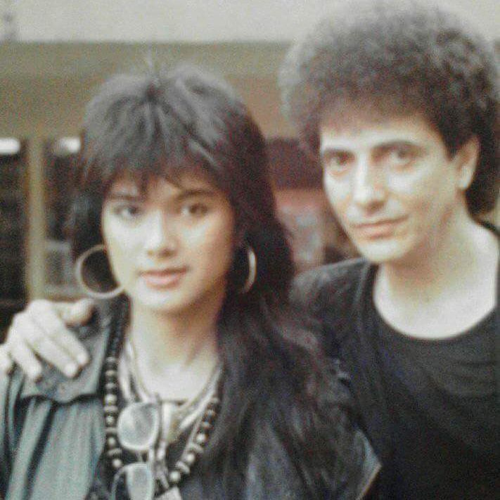 Dulu sepanggung dengan Nike Ardilla di band Denis Angel, 11 transformasi lady rocker ini tuai atensi
