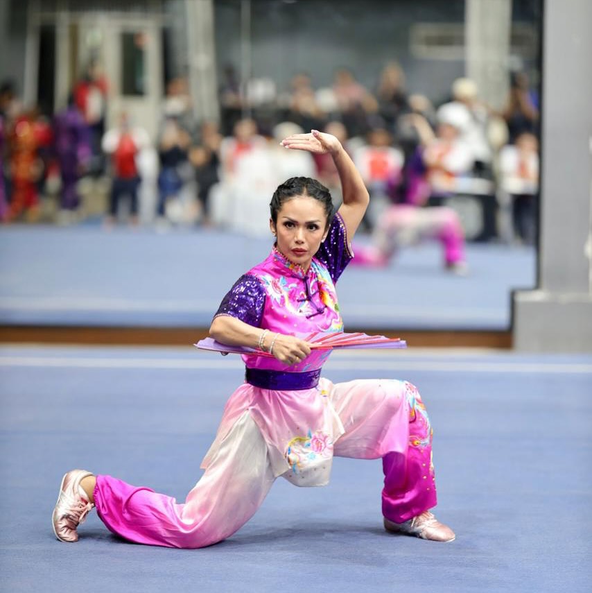Wakili Indonesia tanding wushu di China di usia 50, 9 potret Krisdayanti latihan jelang lomba