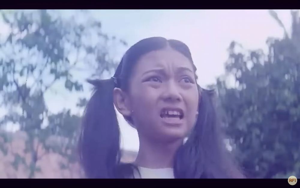 Gadis remaja di film Roy Marten ini ternyata Nia Daniaty, intip 9 potret lawasnya yang manglingi