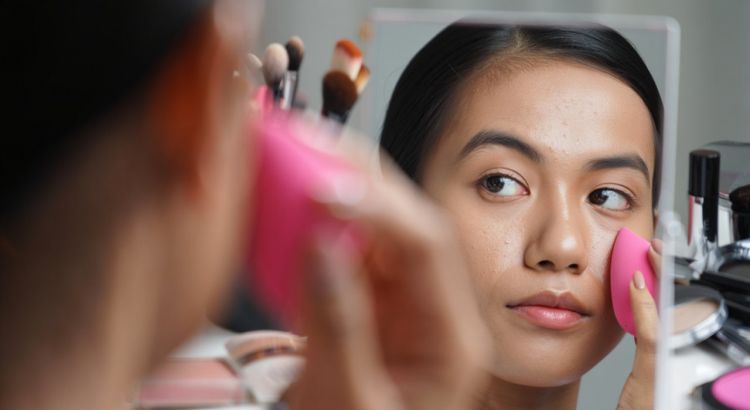 10 Rekomendasi blurring primer terbaik, makeup flawless tanpa pori-pori dan kerutan
