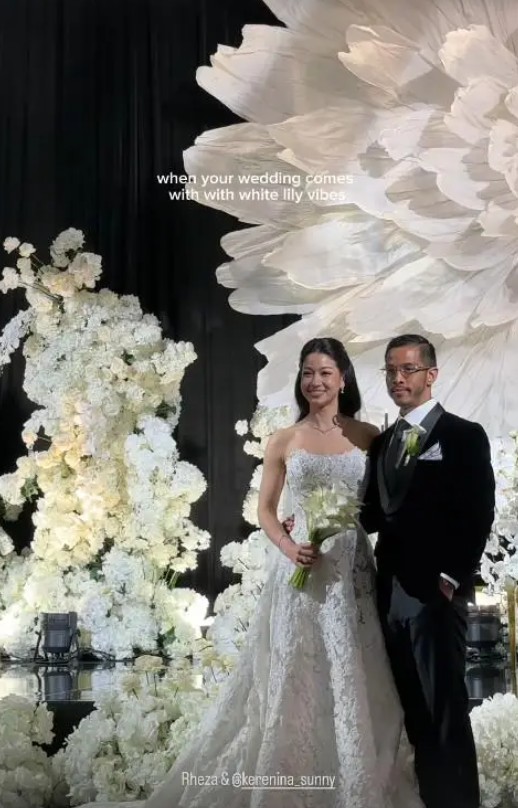 9 Potret resepsi Kerenina Sunny dan Rheza Herwindo, Setya Novanto senyum bahagia dampingi anak