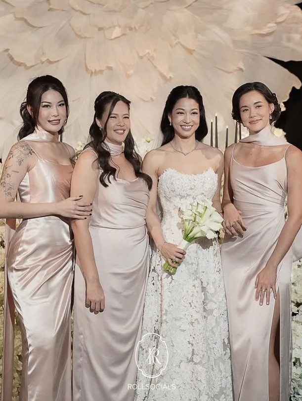 9 Potret resepsi Kerenina Sunny dan Rheza Herwindo, Setya Novanto senyum bahagia dampingi anak