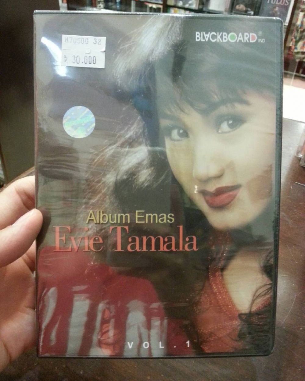 Wanita ini diva dangdut, borong piala di ajang penghargaan dangdut perdana 1997, ini 9 potret lawasnya