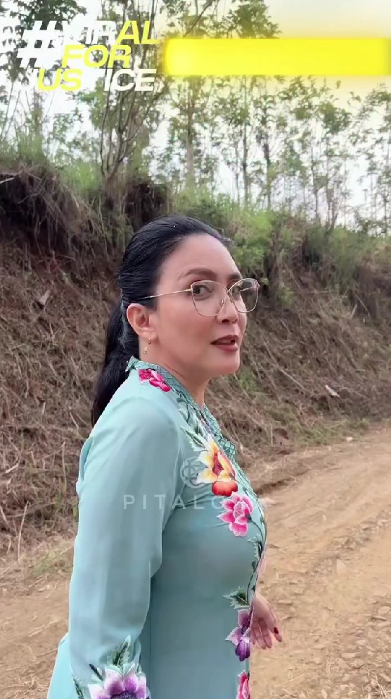 9 Potret Rieke Diah Pitaloka cek kondisi jalan rusak parah di Sukabumi, singgung nama Dedi Mulyadi