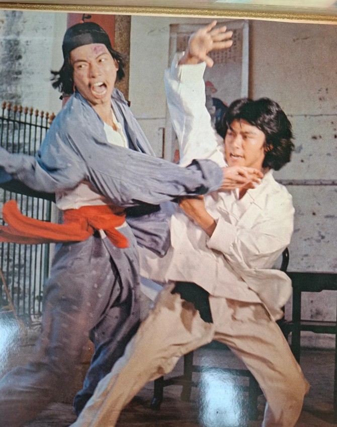 Aktor laga Tanah Air ini dipanggil 'guru' oleh Andy Lau, begini 9 potret rupawannya saat muda