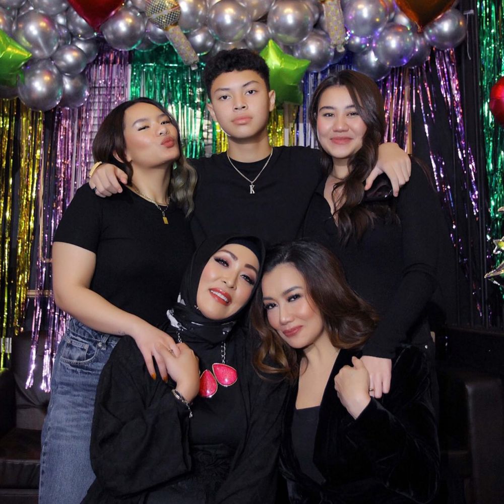 12 Potret kebersamaan Reza Artamevia dan Angelina Sondakh ini bagai kakak-adik, jauh dari permusuhan