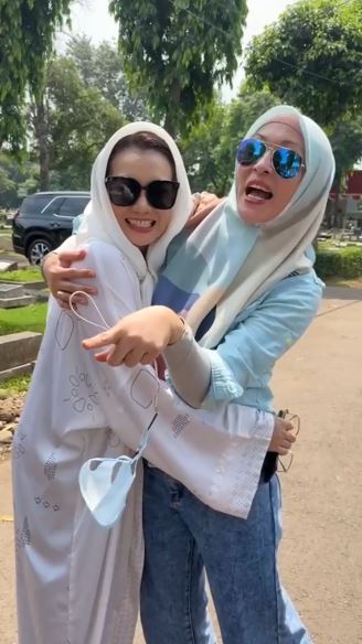 12 Potret kebersamaan Reza Artamevia dan Angelina Sondakh ini bagai kakak-adik, jauh dari permusuhan