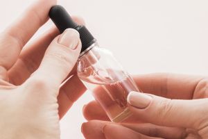 11 Rekomendasi serum bulu mata yang bagus dan ampuh, harga di bawah Rp100 ribu saja