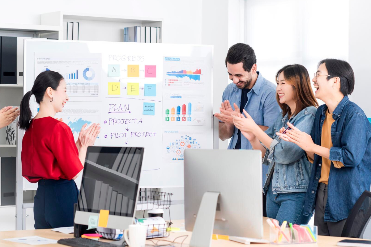 Brainstorming adalah: Pengertian, manfaat, dan cara efektif menghasilkan ide kreatif