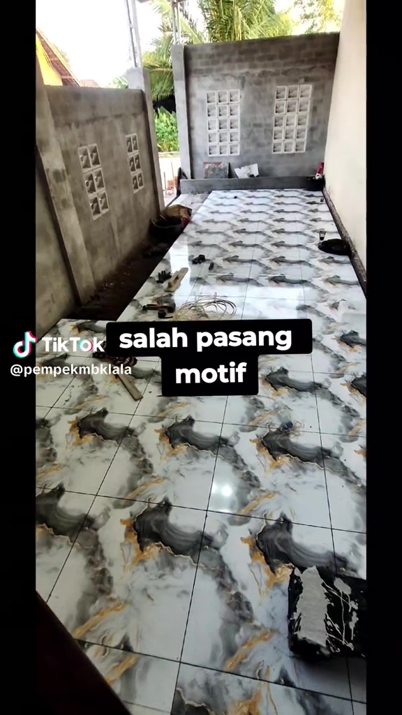 Jadi korban gagal renovasi, potret lucu salah pasang keramik motif ini gagal estetik, mirip lele