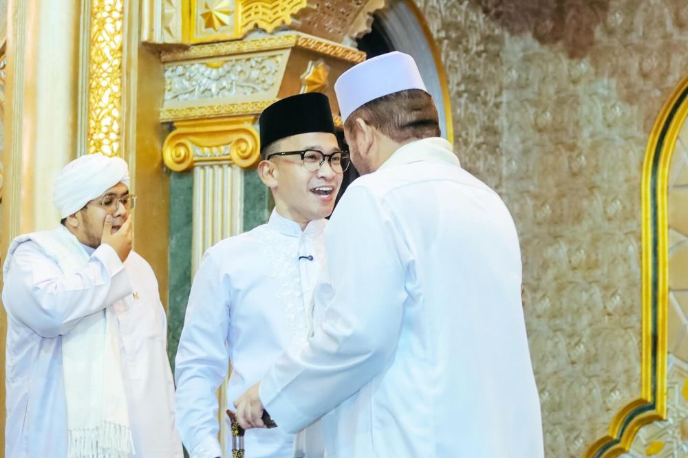  Emoh cuma Islam KTP, 9 potret Ruben Onsu berbicara di depan kajian bareng habib, berbagi kisah mualaf