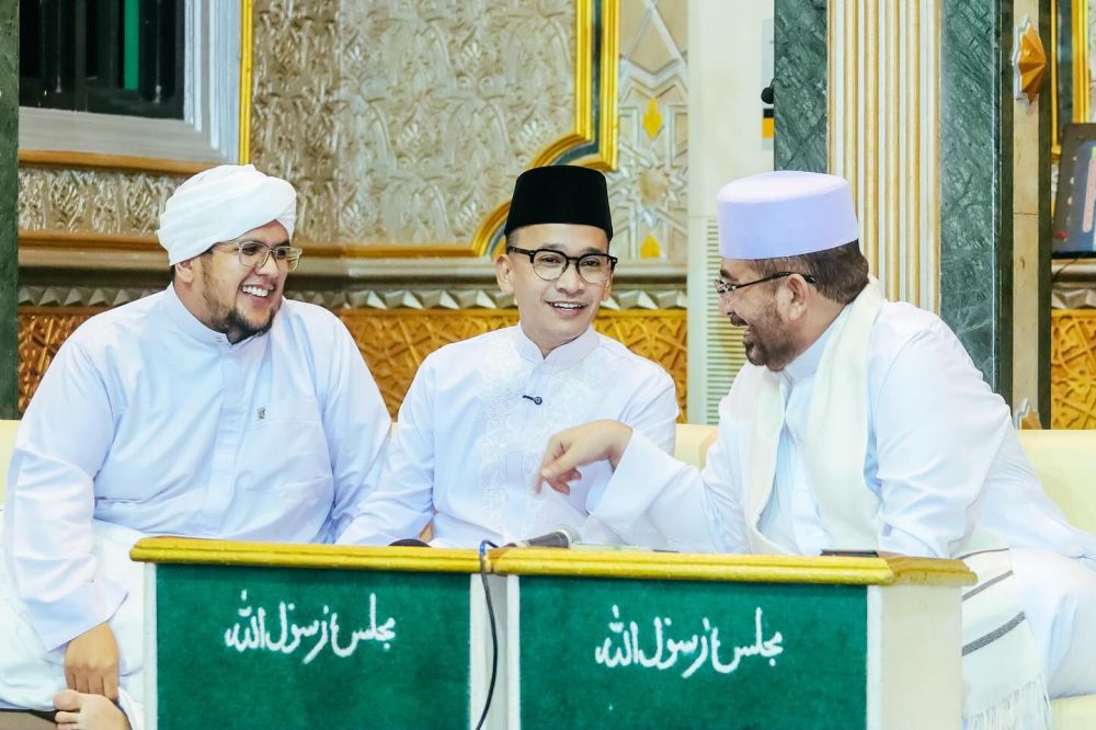  Emoh cuma Islam KTP, 9 potret Ruben Onsu berbicara di depan kajian bareng habib, berbagi kisah mualaf