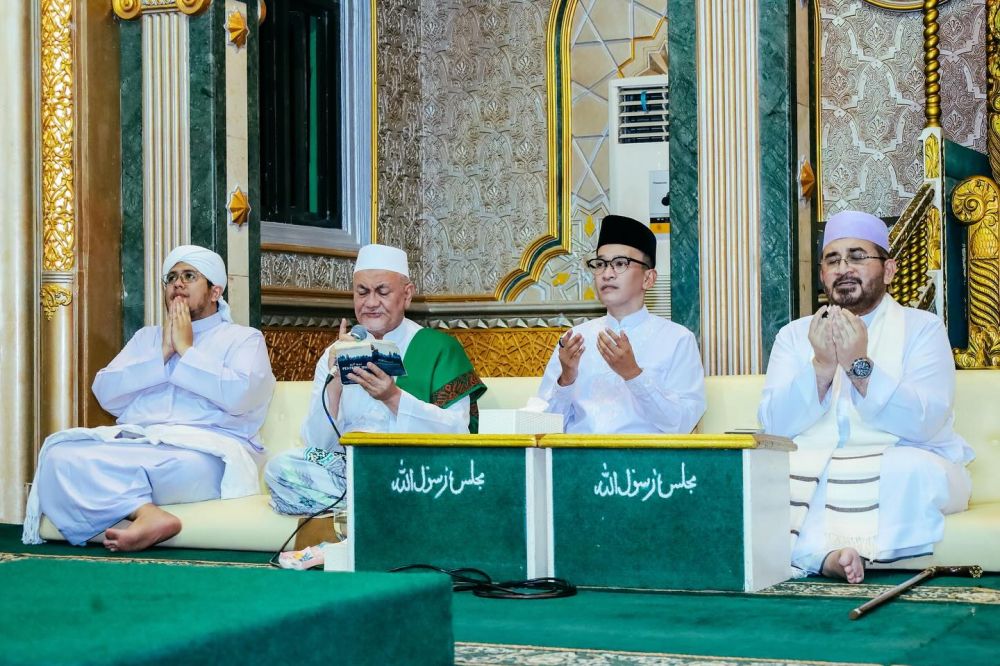  Emoh cuma Islam KTP, 9 potret Ruben Onsu berbicara di depan kajian bareng habib, berbagi kisah mualaf