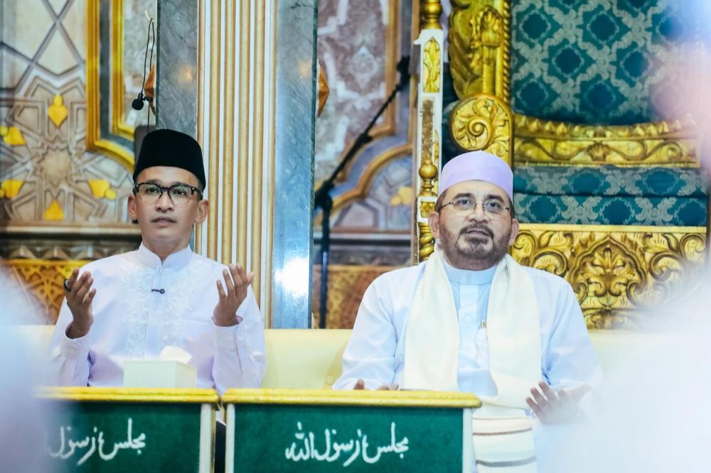  Emoh cuma Islam KTP, 9 potret Ruben Onsu berbicara di depan kajian bareng habib, berbagi kisah mualaf