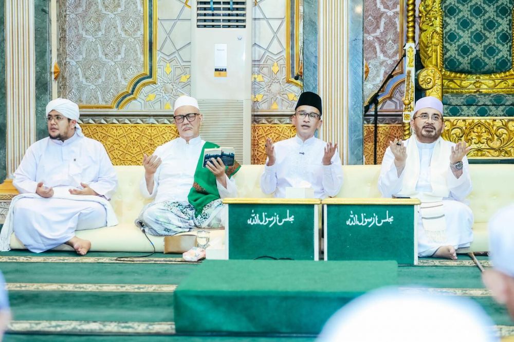  Emoh cuma Islam KTP, 9 potret Ruben Onsu berbicara di depan kajian bareng habib, berbagi kisah mualaf